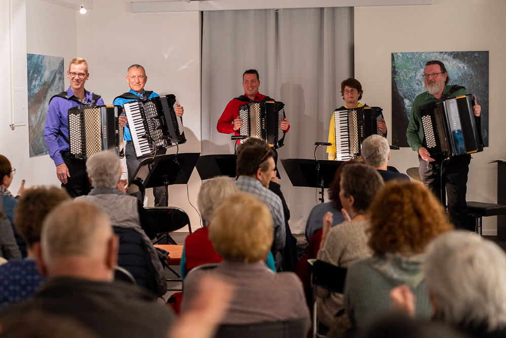 Impression Konzert Colorful Accrodionists