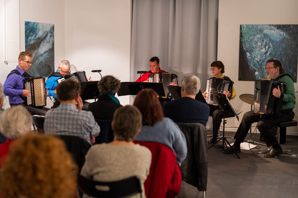 Impression Konzert Colorful Accrodionists